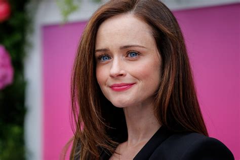 alexis bledel nuda|Alexis Bledel: What happened to her and what is she doing now ...